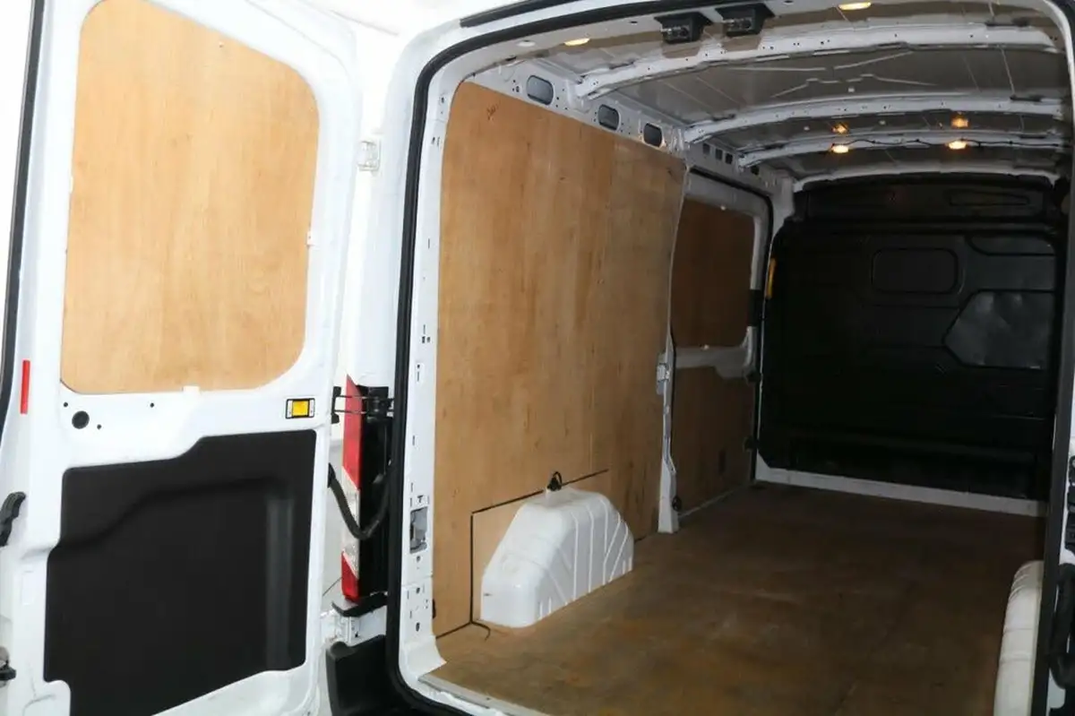 2022-ford-transit-big-15