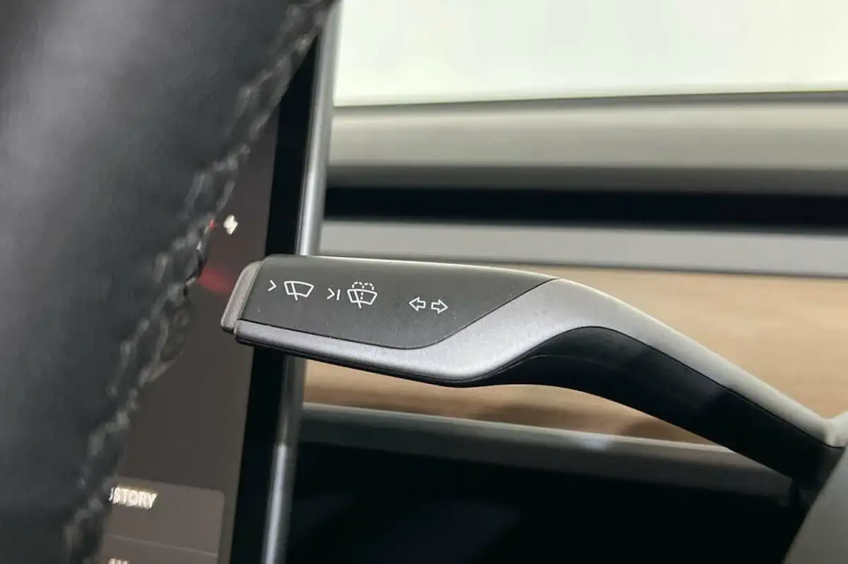 2021-tesla-model-3-e-standard-plus-big-23