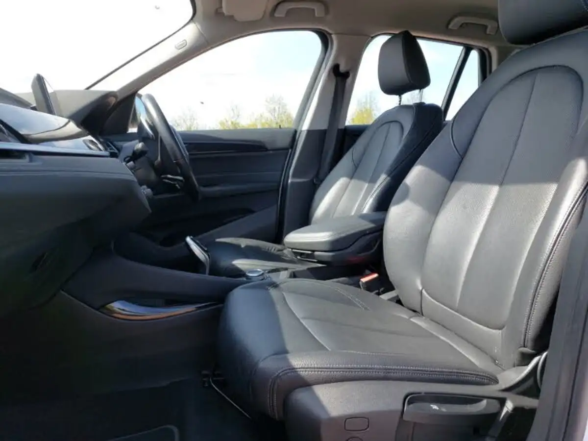 2022-bmw-x1-20-xdrive20i-xline-big-4