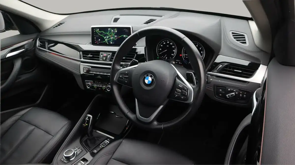 2022-bmw-x1-20-xdrive20i-xline-big-9