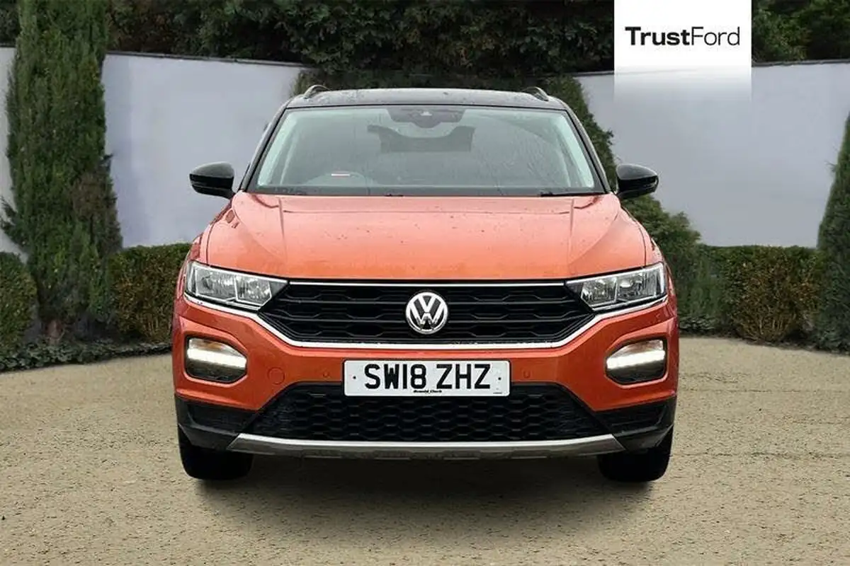 2018-volkswagen-t-roc-10-tsi-design-ss-big-5
