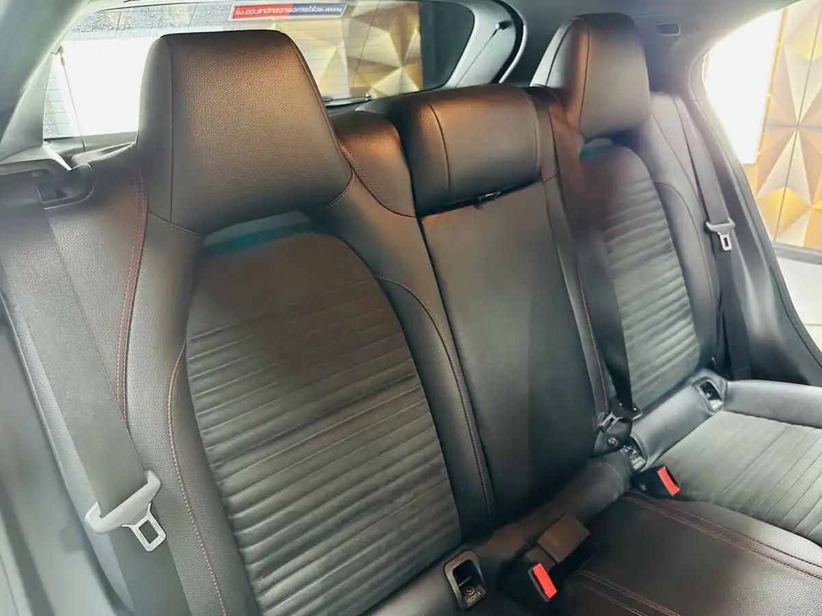 2016-mercedes-benz-a-class-15d-a180d-amg-line-premium-plusss-big-9