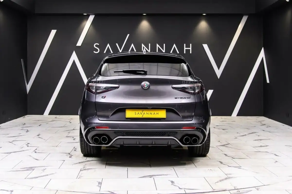 2021-alfa-romeo-stelvio-29-biturbo-quadrifoglio-big-12