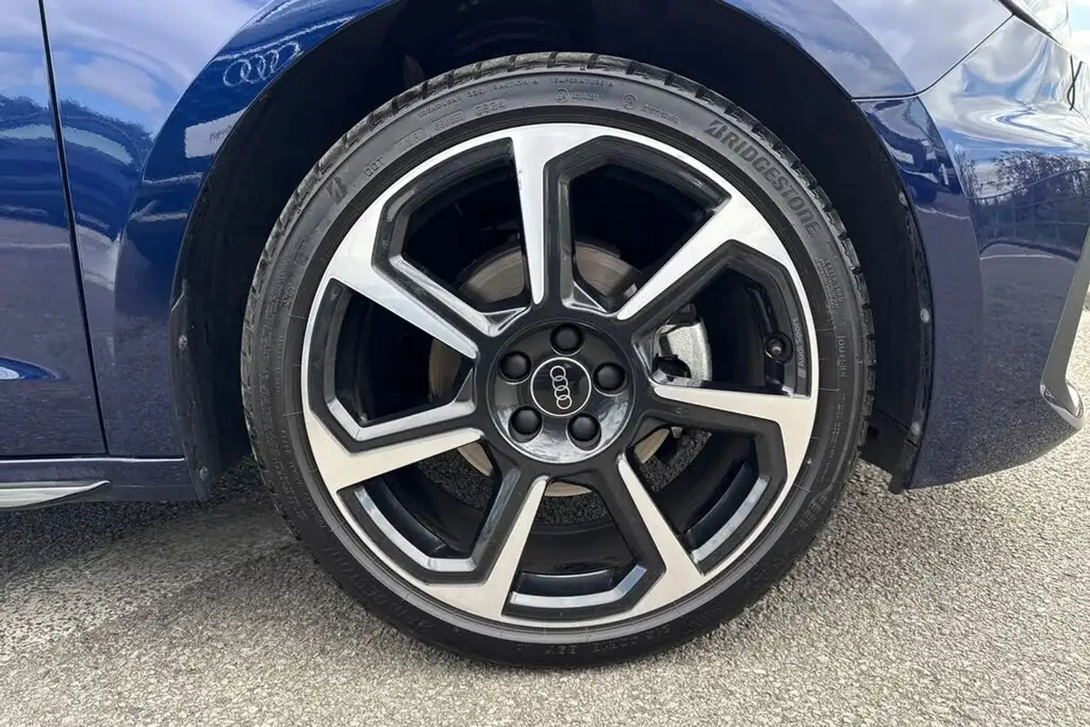 2025-audi-a1-15-35-tfsi-black-edition-big-9