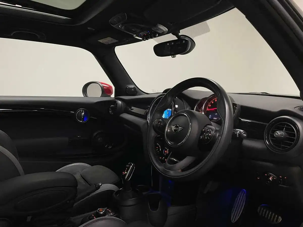 2020-mini-cooper-20-john-cooper-works-comfortnav-hatchback-3d-auto-big-12