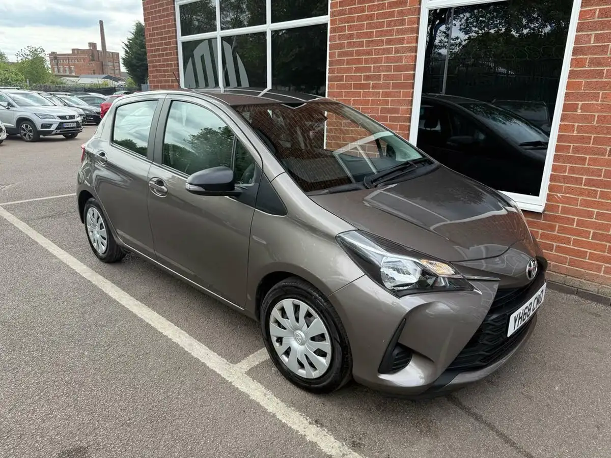 2018-toyota-yaris-10-vvt-i-active-71bhp-big-3