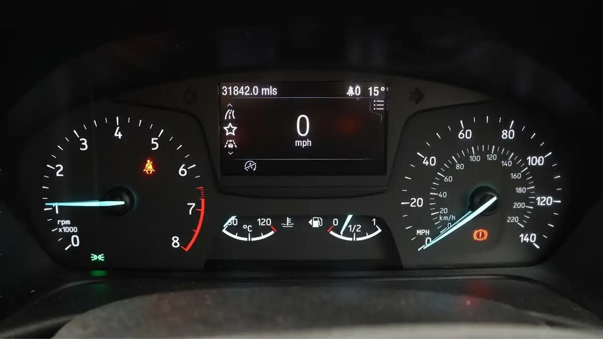 2018-ford-fiesta-11-ti-vct-zetec-5d-big-12