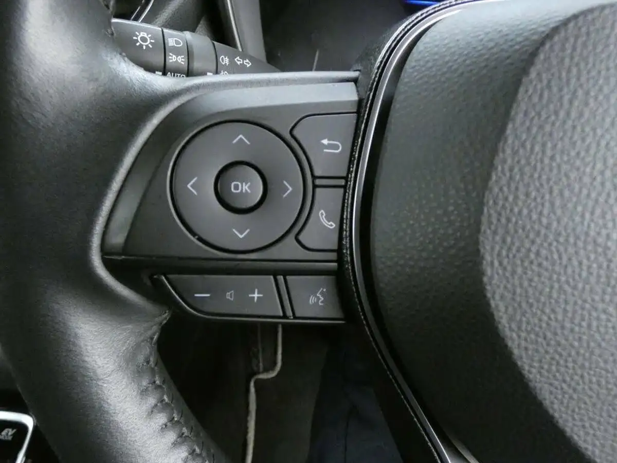 2021-toyota-corolla-18-vvt-i-icon-tech-spare-wheel-touring-sports-5d-big-13