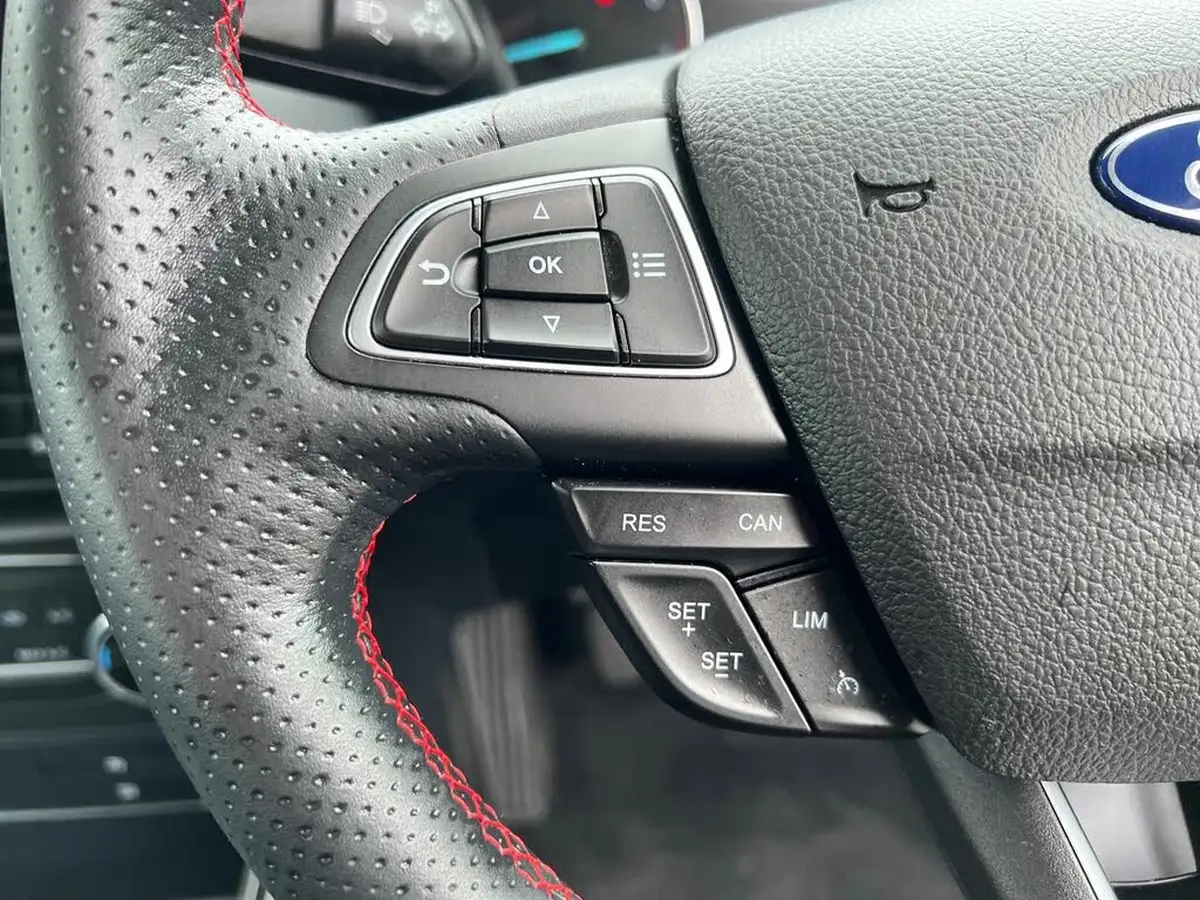 2022-ford-ecosport-10t-st-line-125ps-big-25