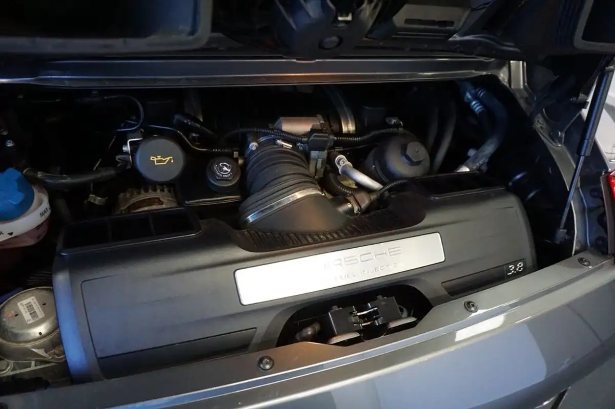 2010-porsche-911-38-carrera-4-s-coupe-pdk-big-8