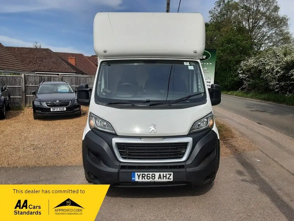 2018-peugeot-boxer-20-bluehdi-professional-335-l3-h2-big-1