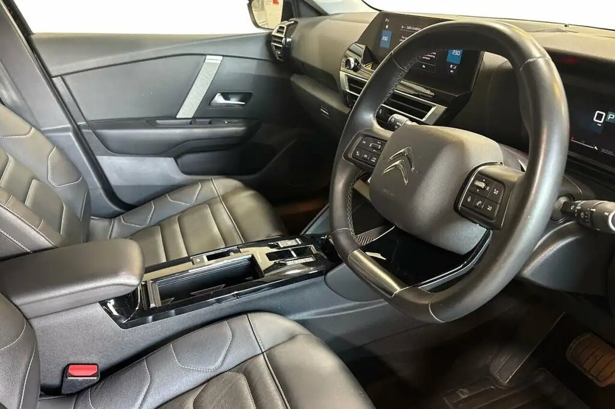 2022-citroen-c4-15bluehdi-shine-plus-big-8