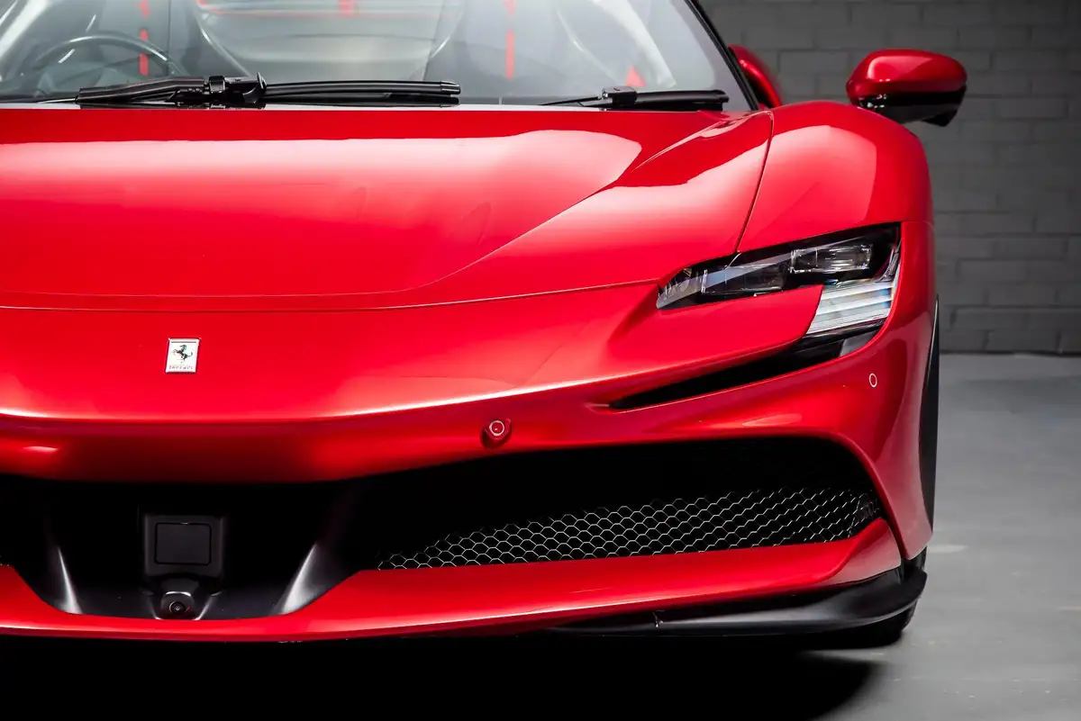 2023-ferrari-sf90-40t-v8-f1-dct-ss-4wd-big-18