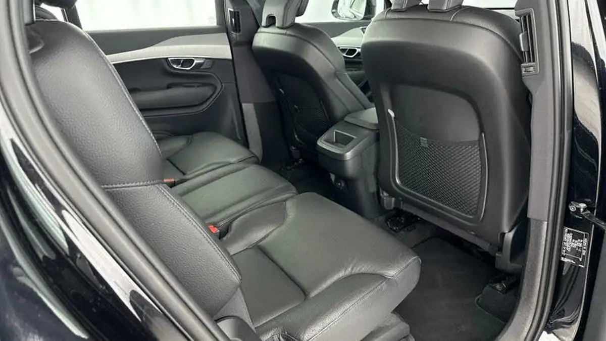 2022-volvo-xc90-20-b5-momentum-big-21