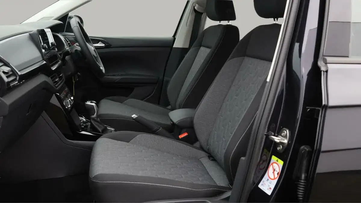 2024-volkswagen-t-cross-10-tsi-life-115ps-dsg-big-13