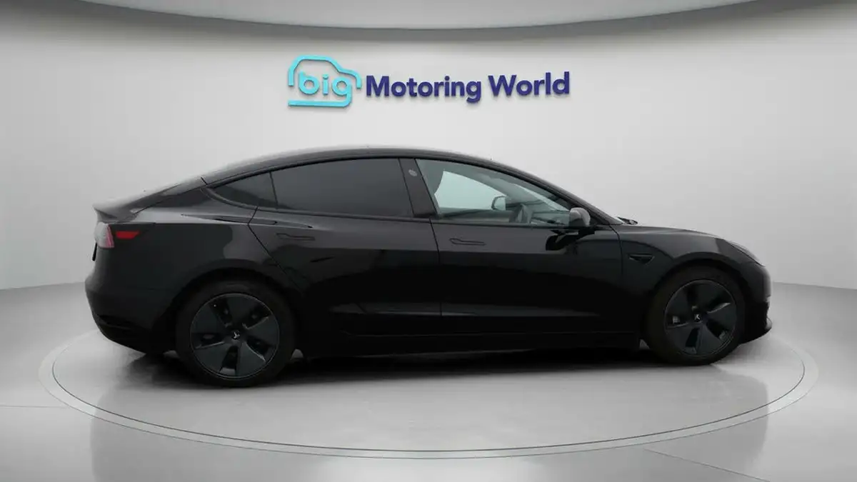2021-tesla-model-3-e-long-range-awd-big-8