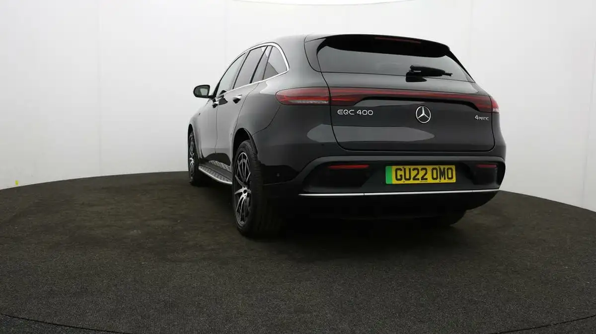 2022-mercedes-benz-eqc-e-eqc-400-amg-line-big-30