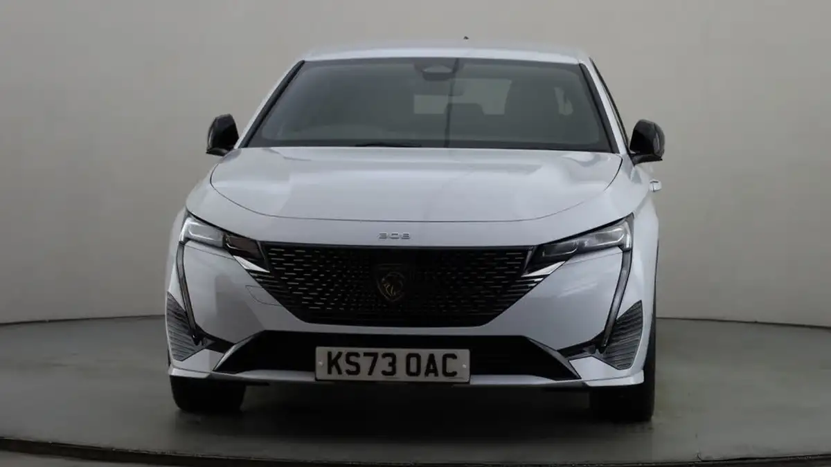 2023-peugeot-308-12-puretech-gt-130ps-ss-eat8-big-15