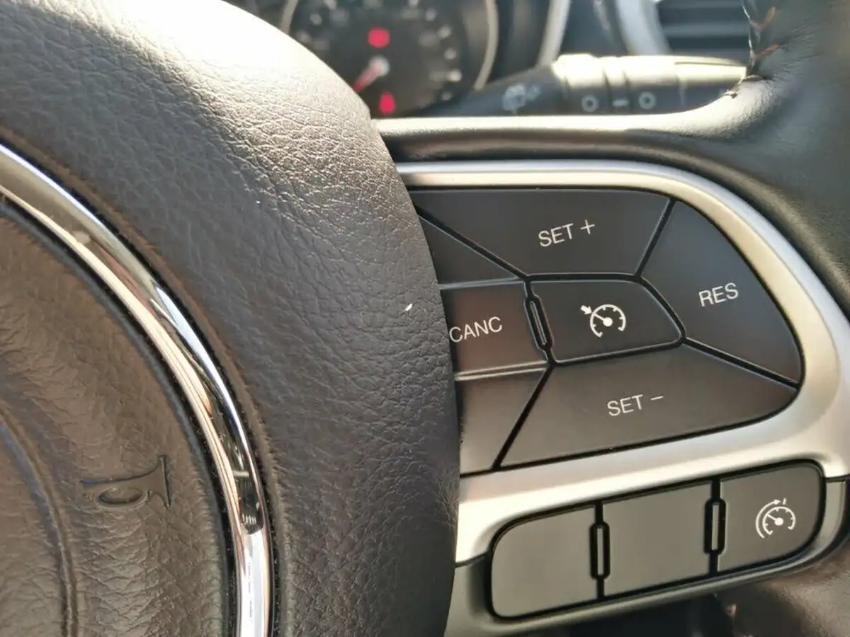 2018-jeep-compass-14-multiair-ii-longitude-big-22