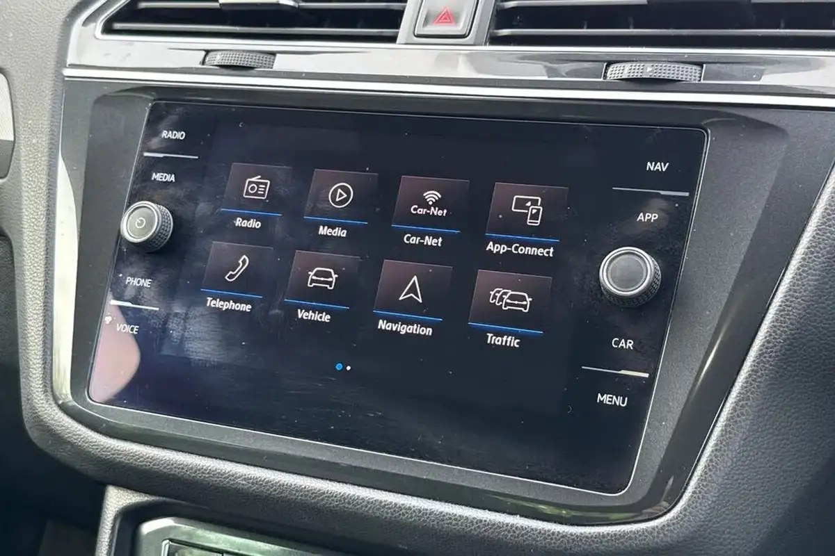 2020-volkswagen-tiguan-20tdi-r-line-tech-150ps-dsg-big-16