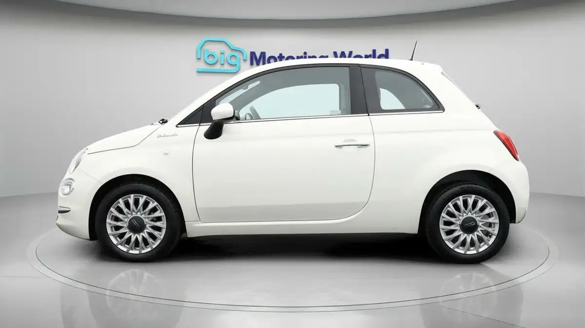 2021-fiat-500-10-dolcevita-big-3