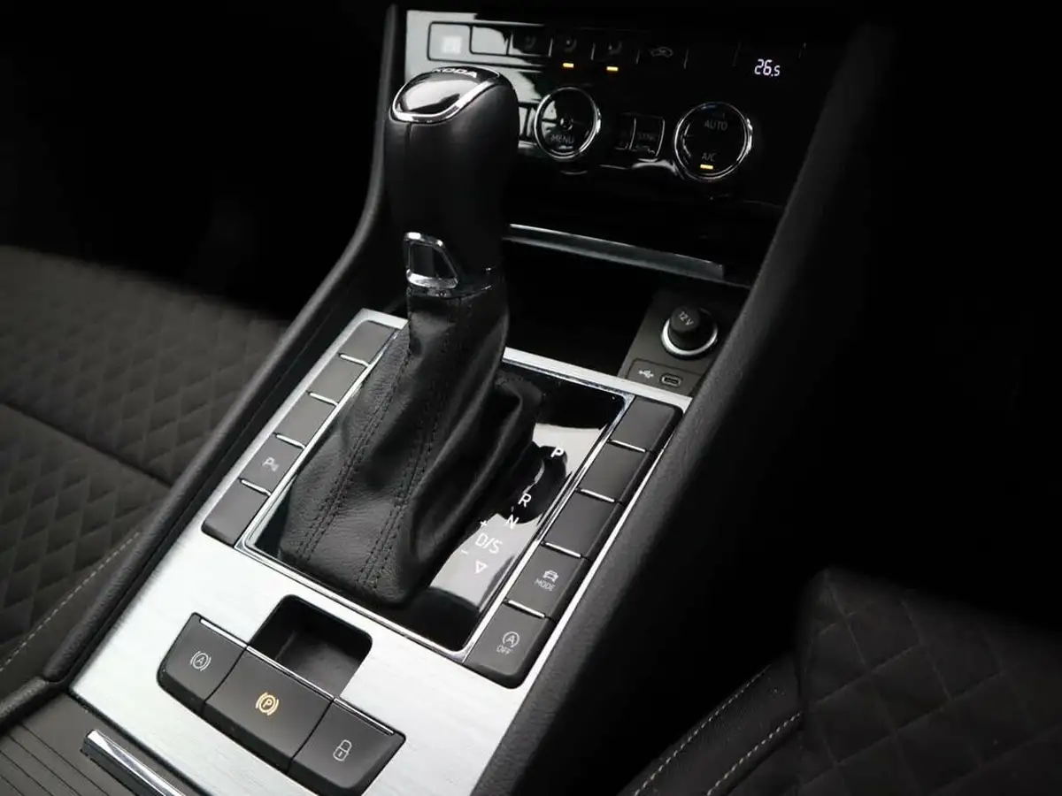 2022-skoda-superb-15-tsi-se-hatchback-dsg-big-26