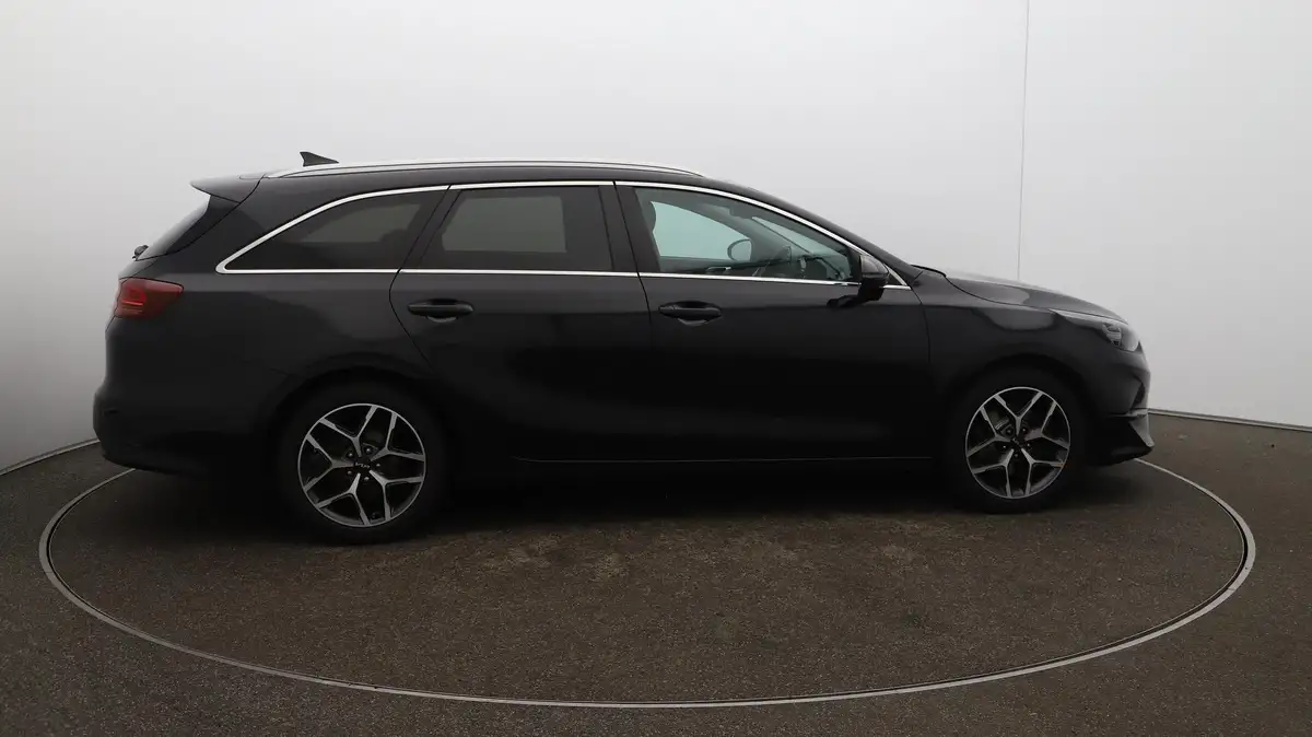 2022-kia-ceed-15-t-gdi-3-sportswagon-big-49