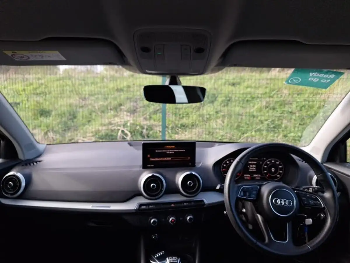 2022-audi-q2-10-30-tfsi-sport-big-2