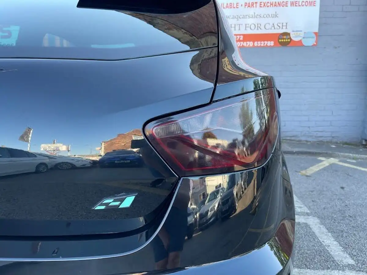 2016-seat-ibiza-18-tsi-cupra-black-big-11