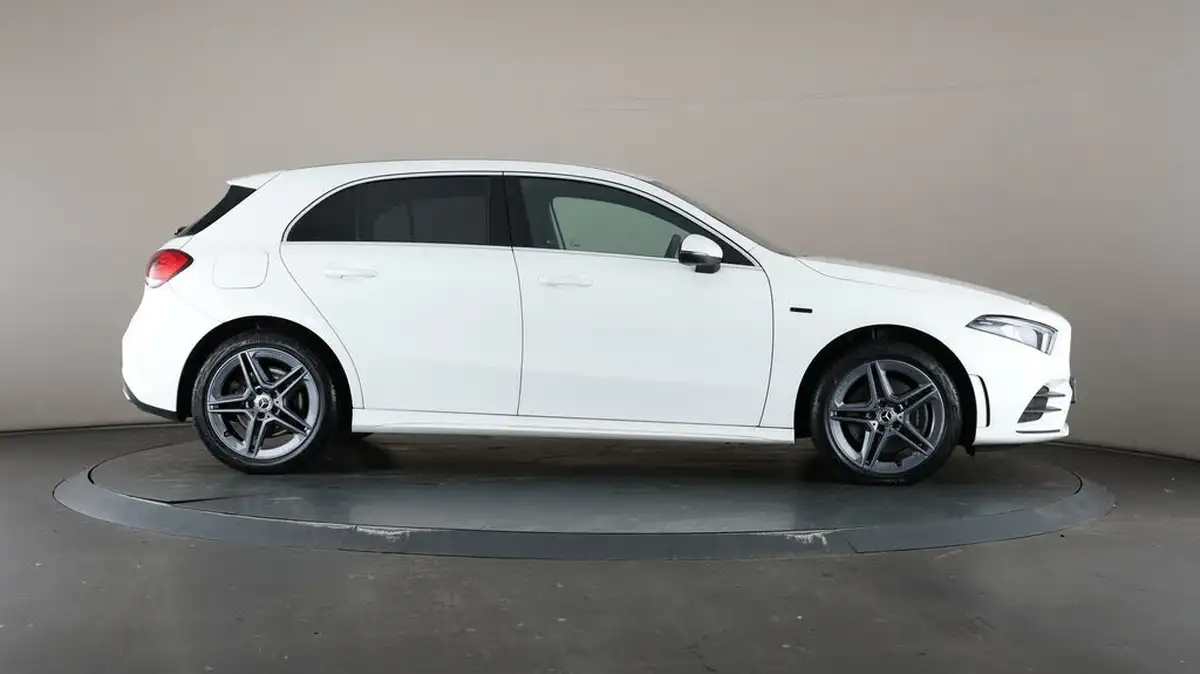 2020-mercedes-benz-a-class-13-a250e-amg-line-hatchback-5d-big-58