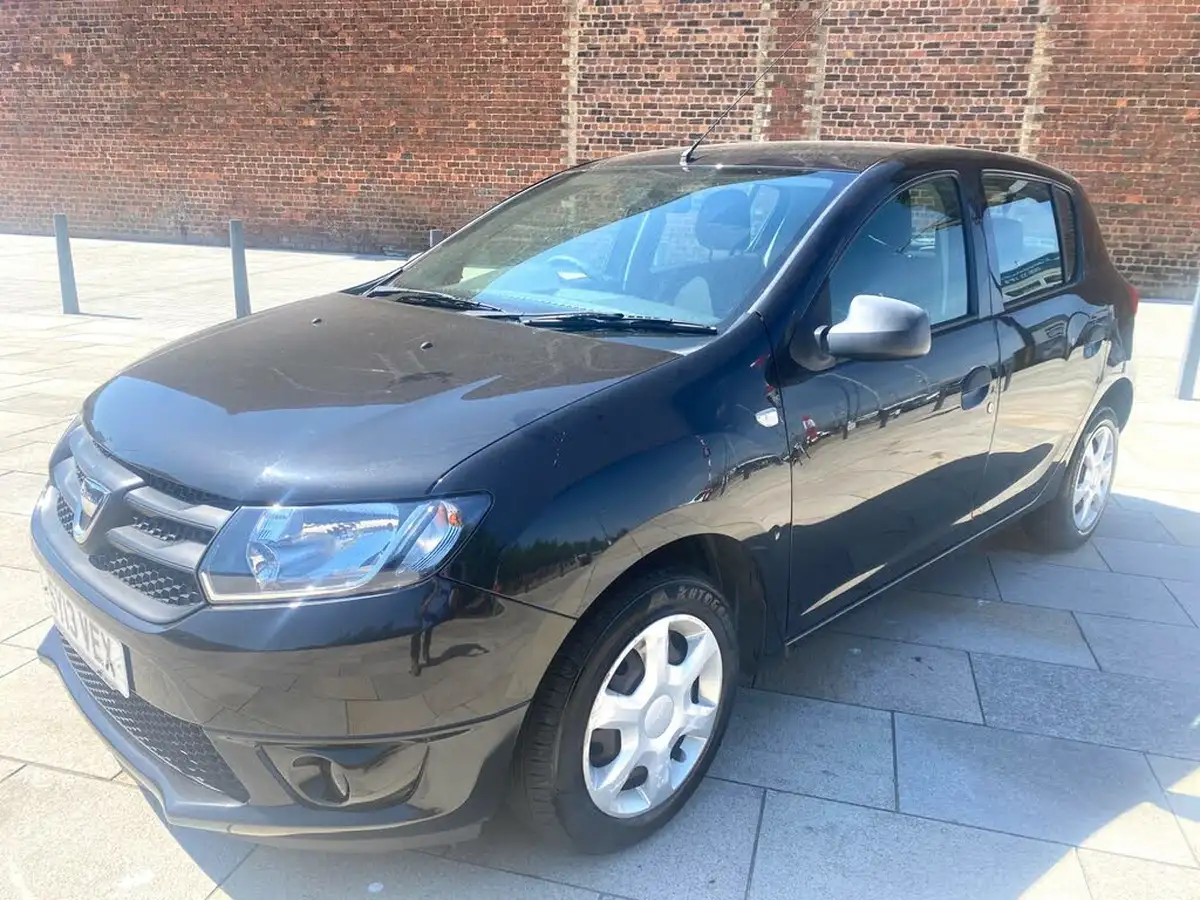 2013-dacia-sandero-12-ambiance-big-2