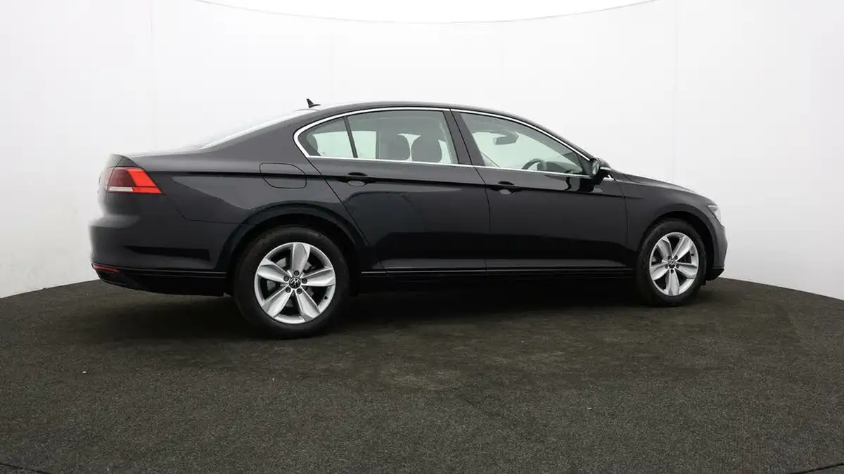 2021-volkswagen-passat-20tdi-se-nav-150ps-saloon-4d-dsg-big-34