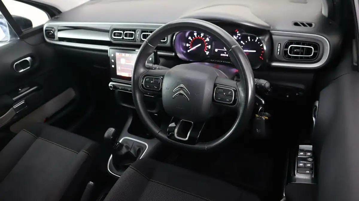 2020-citroen-c3-12-puretech-flair-83ps-big-9