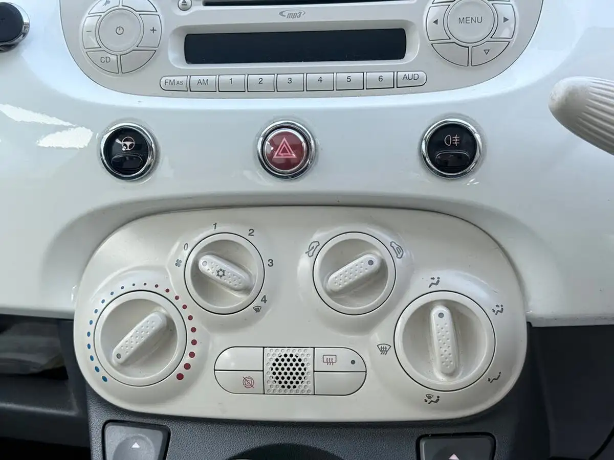 2011-fiat-500-12-lounge-big-28