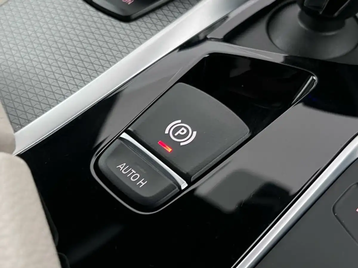 2018-bmw-5-series-20-530e-m-sport-big-43