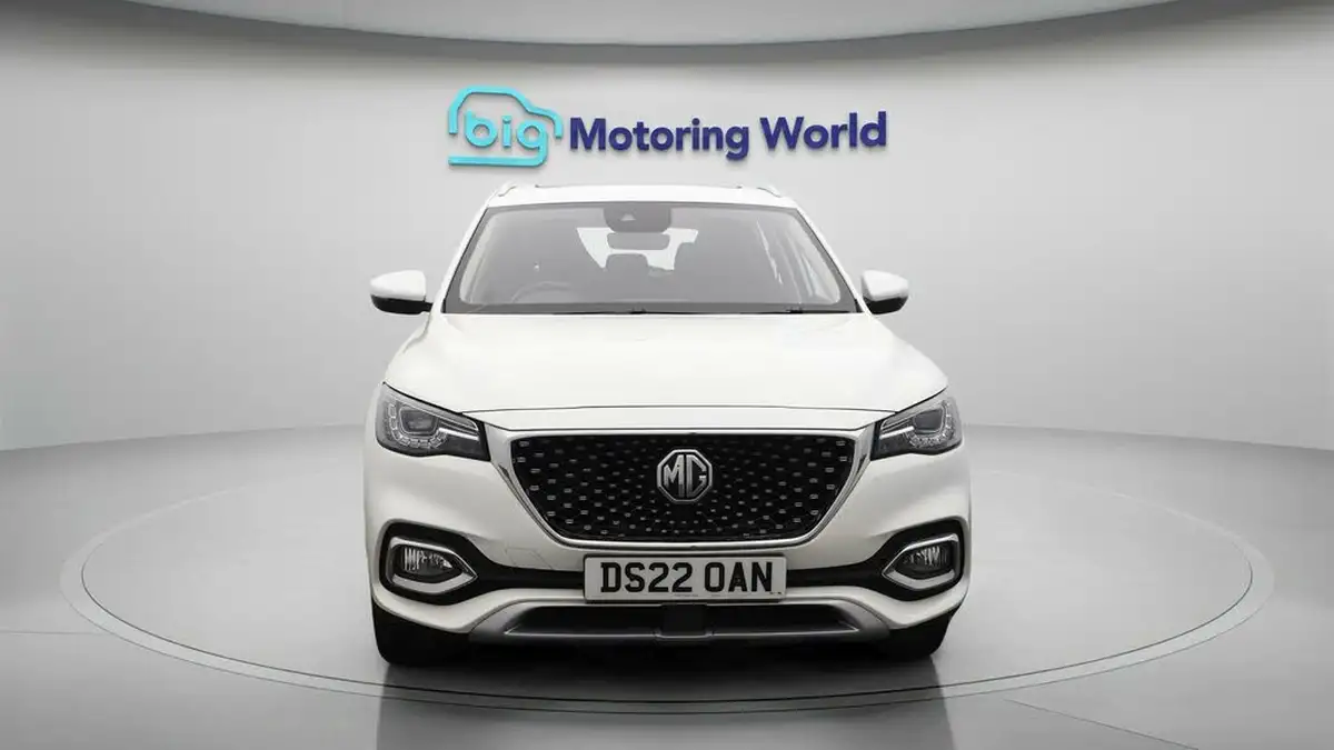 2022-mg-hs-15t-gdi-exclusive-162ps-dct-big-2