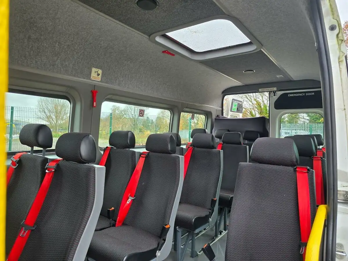 2018-peugeot-boxer-20-bluehdi-440-l4-h2-130-panel-big-32