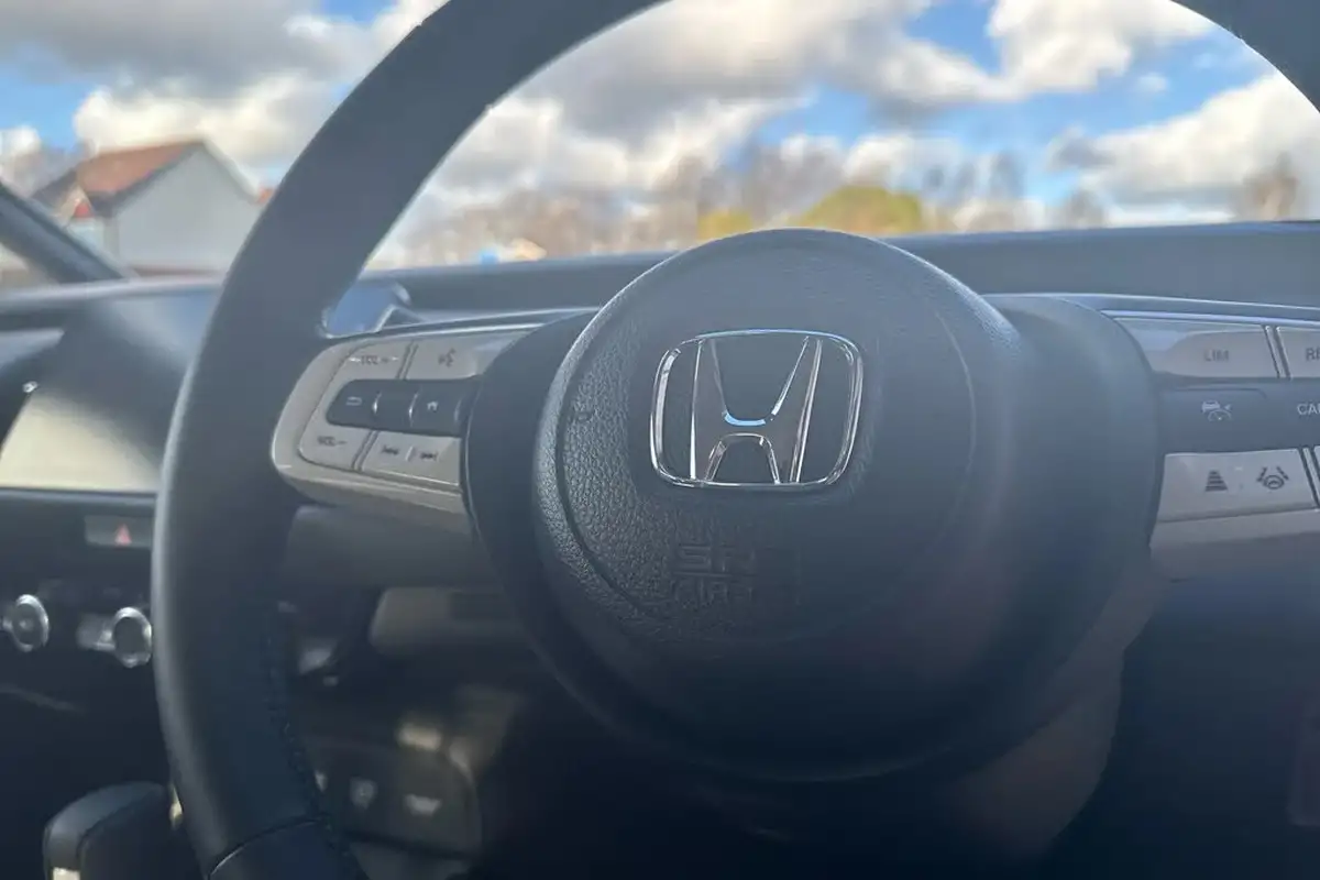 2024-honda-jazz-15-i-mmd-elegance-big-14