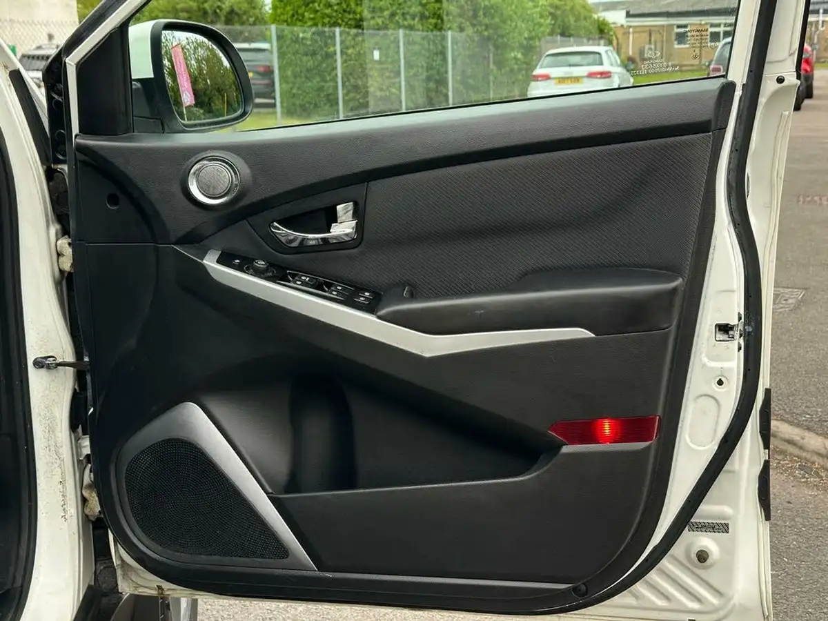 2019-kgm-ssangyong-korando-22td-elx-big-60