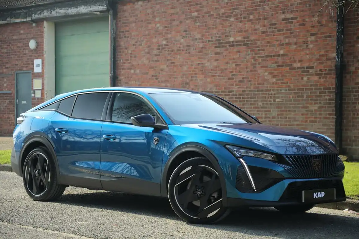 2023-peugeot-408-16-puretech-gt-225ps-big-0