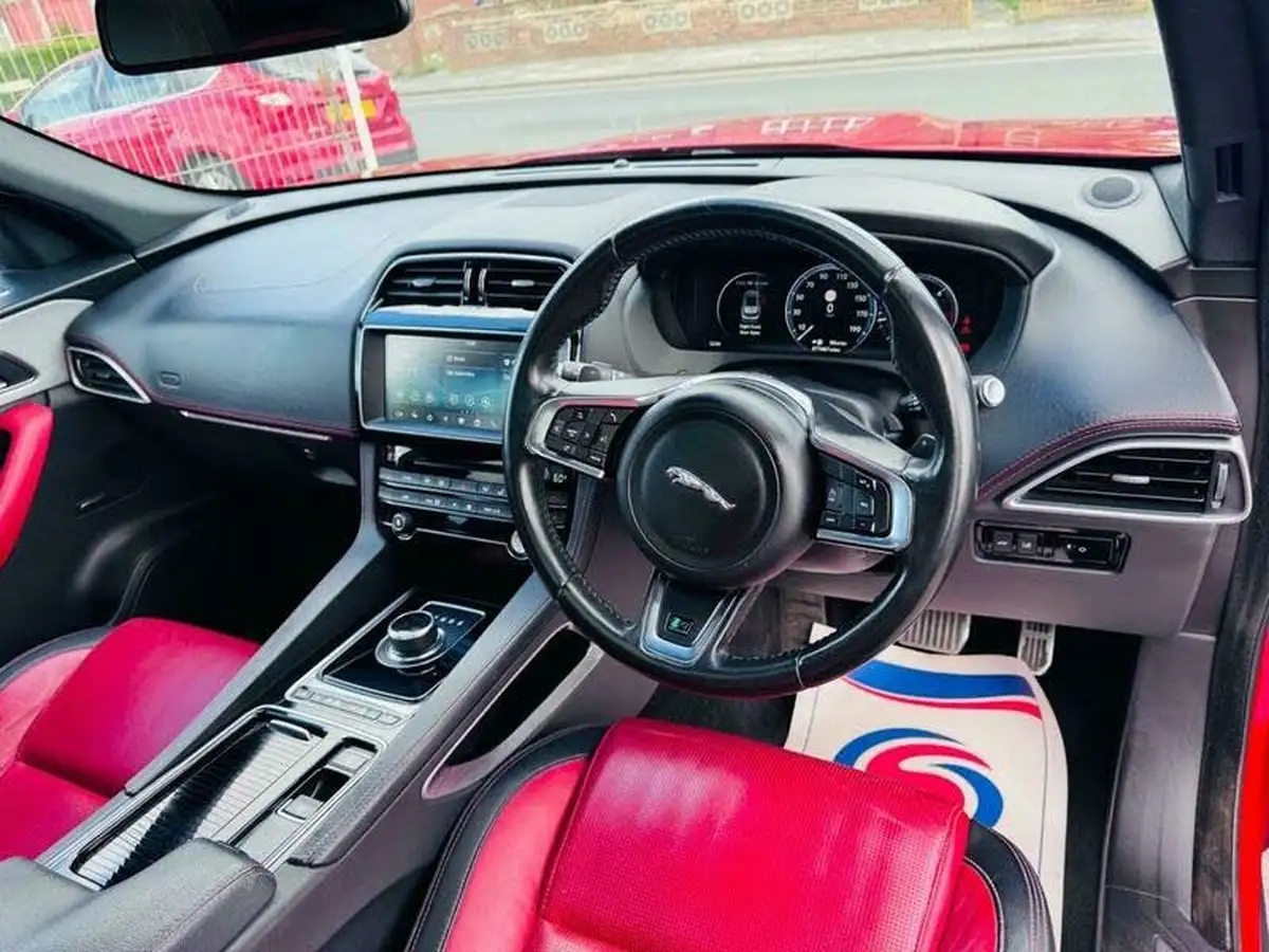 2017-jaguar-f-pace-20-i4d-r-sport-180ps-awd-ss-auto-big-75