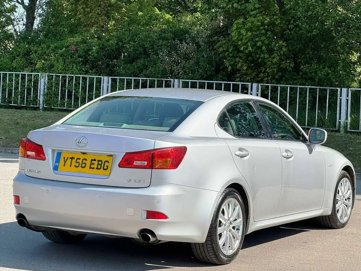 2006-lexus-is-250-25-se-l-auto-big-8
