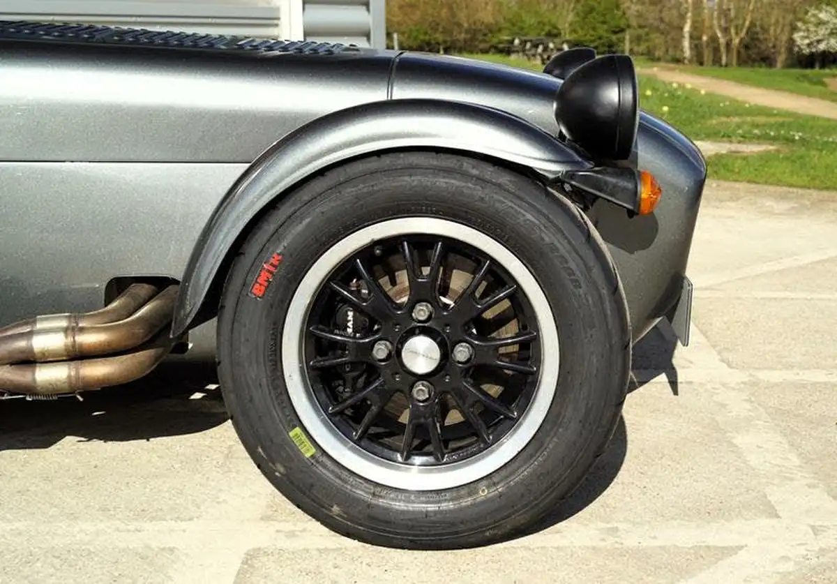 2016-caterham-seven-big-7
