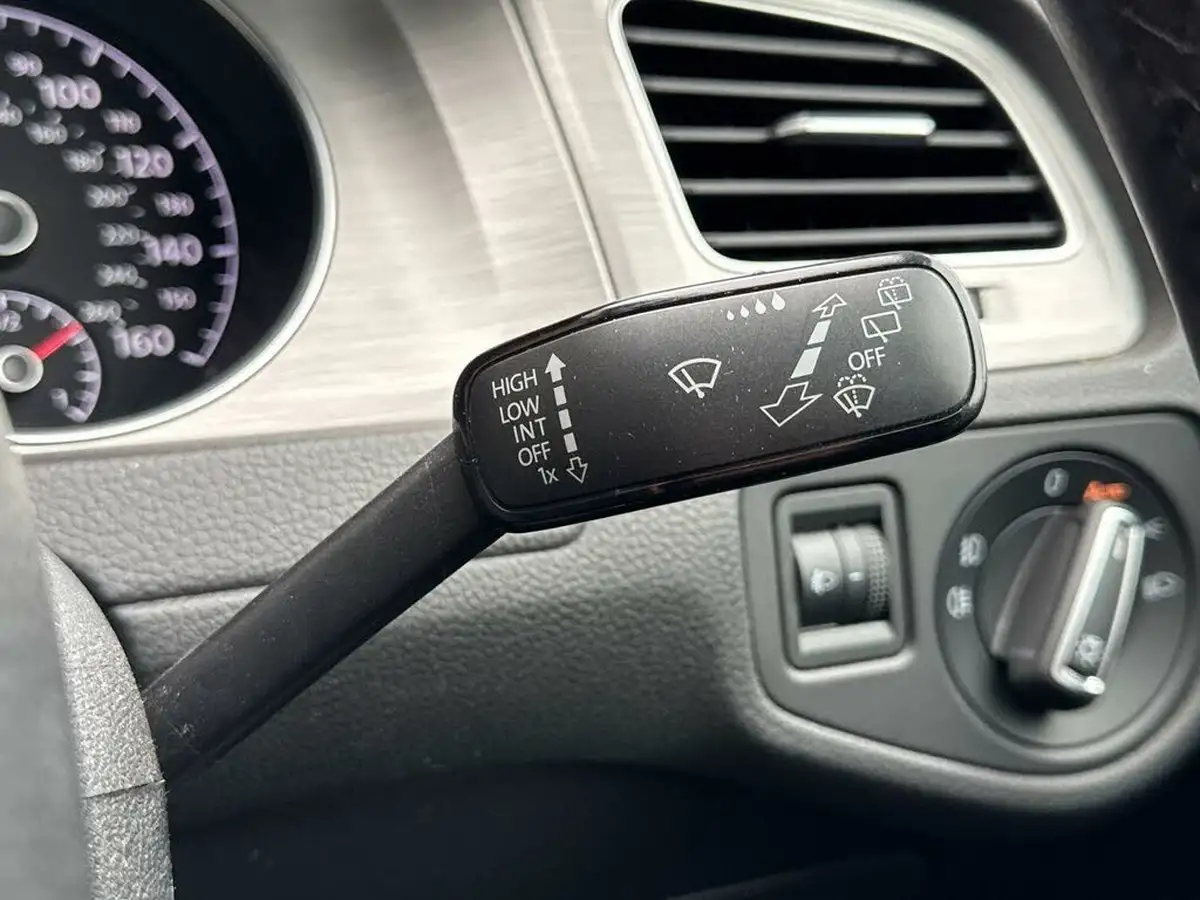 2016-volkswagen-golf-14-tsi-match-edition-hatchback-5d-big-30