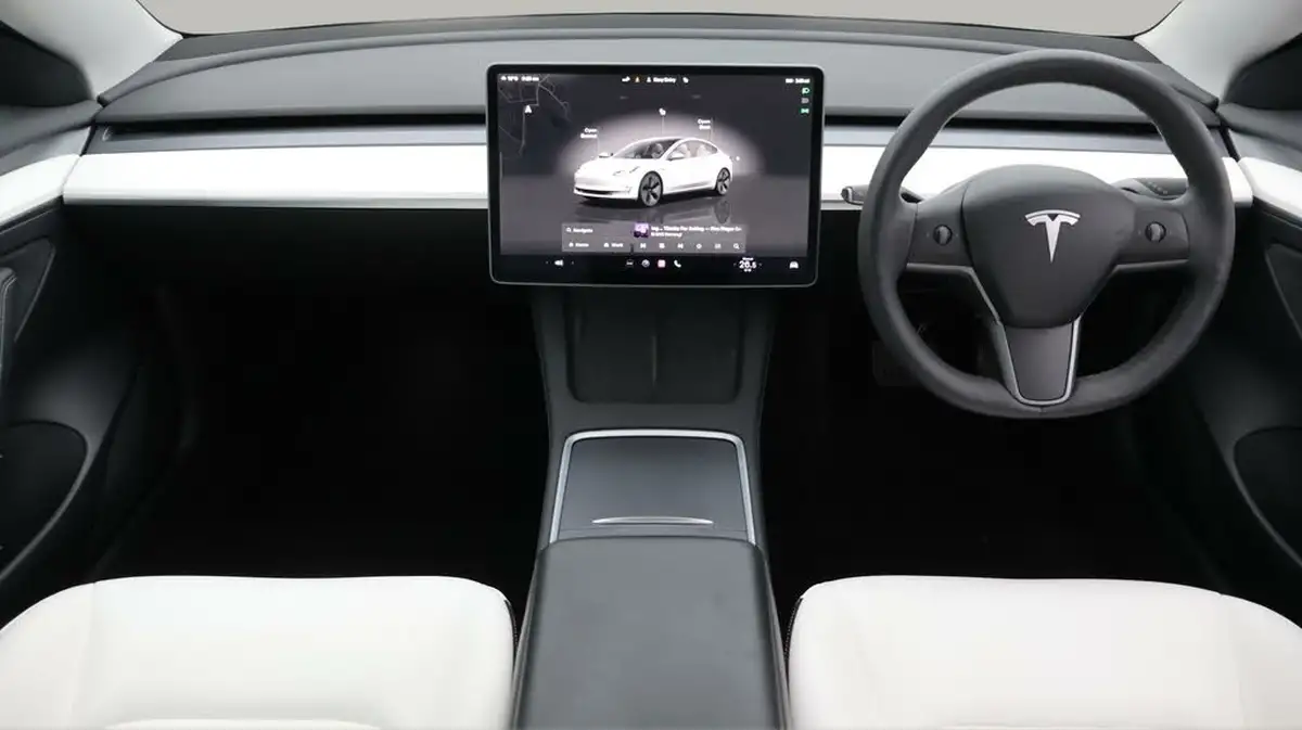 2022-tesla-model-3-e-long-range-big-13
