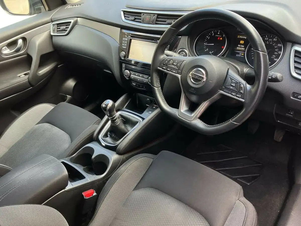 2018-nissan-qashqai-12-dig-t-n-connecta-big-8
