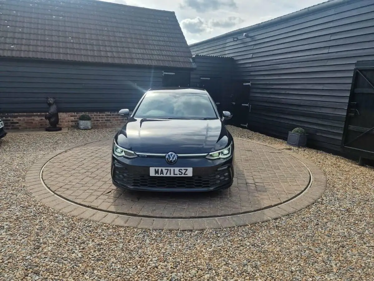 2021-volkswagen-golf-20tdi-gtd-big-5