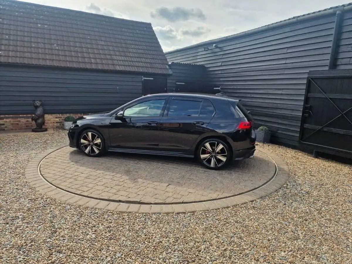 2021-volkswagen-golf-20tdi-gtd-big-29