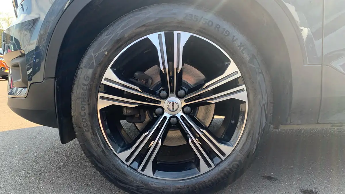 2020-volvo-xc40-20-t4-inscription-pro-big-13
