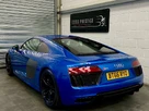 2016-audi-r8-52-fsi-v10-quattro-small-7